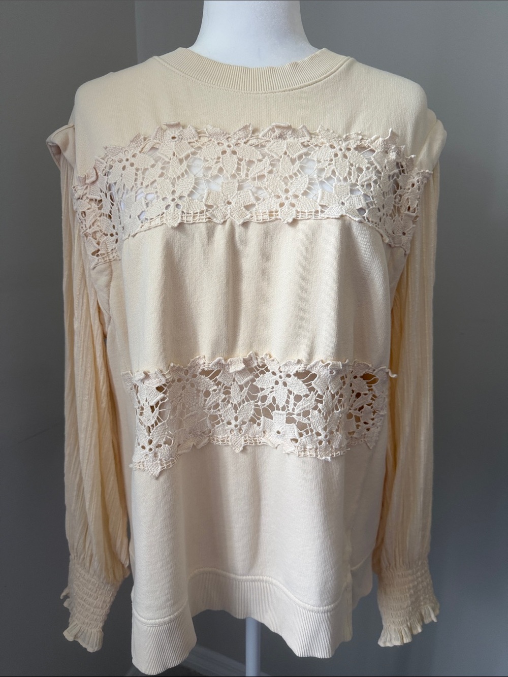 By ANTHROPOLOGIE Floral Cutwork Pullover Cream Top Womens Size Medium - Picture 5 of 15